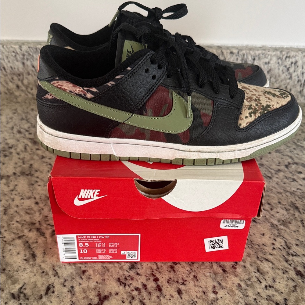 Nike Dunk Low SE Men's Sneakers - Black, Olive, Camo